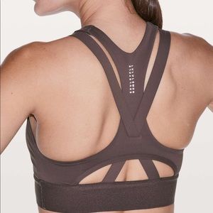 Lululemon to the beat bra size 4 soul cycle